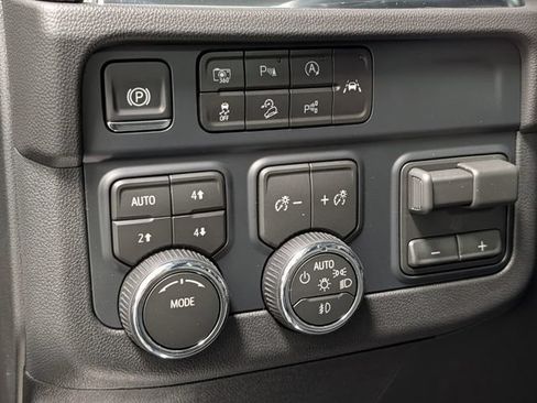 New 2026 Chevrolet Tahoe Z71 w/ Comfort Package AWD/4WD image 20