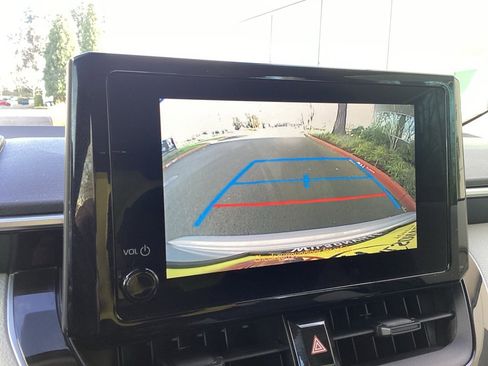 Used 2023 Toyota Corolla LE image 14