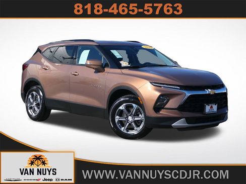 Used 2023 Chevrolet Blazer LT image 1