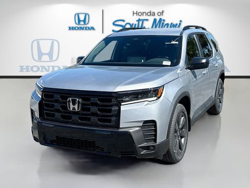 New 2026 Honda Pilot Sport image 3