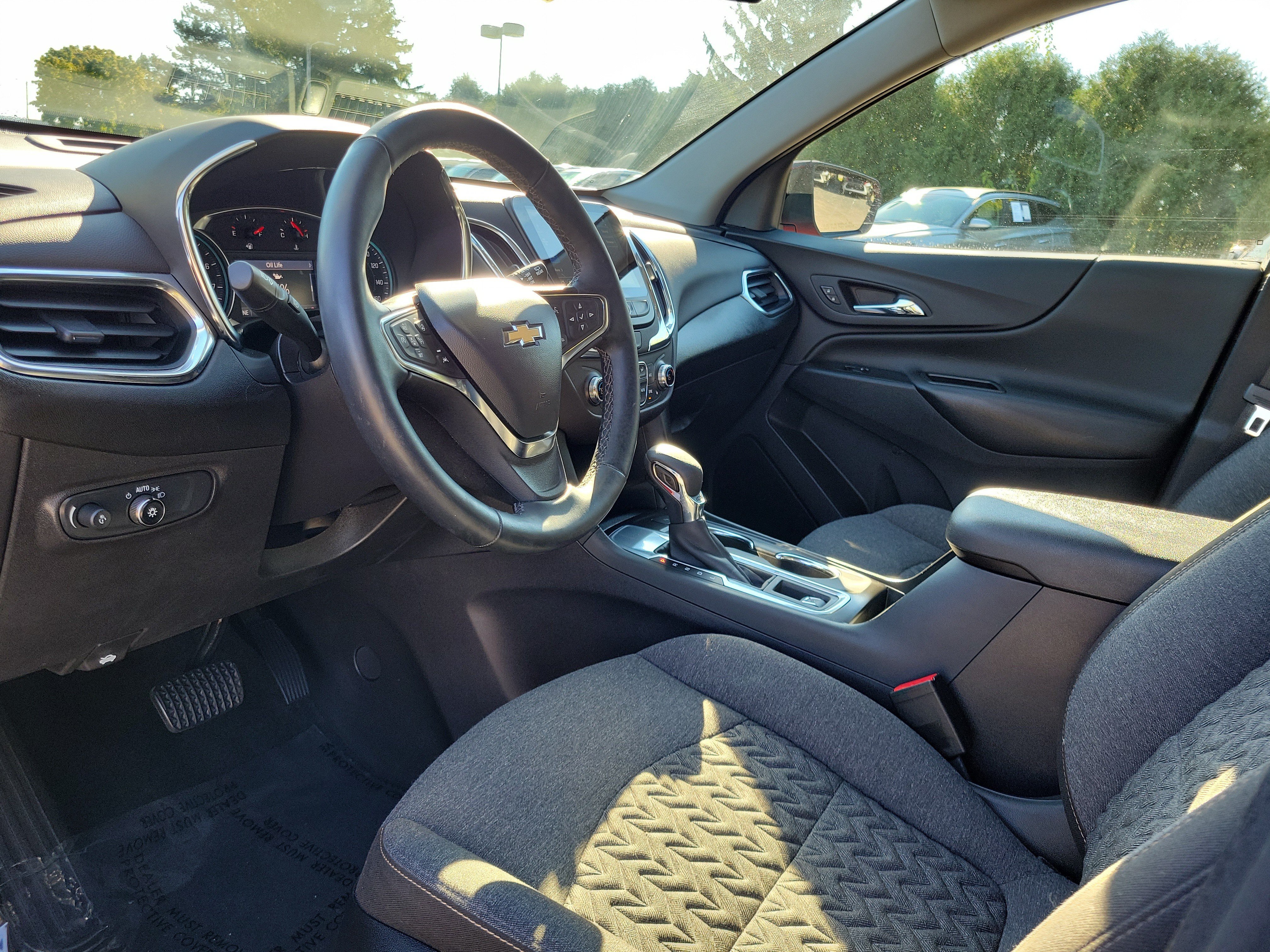 Used 2024 Chevrolet Equinox LT FWD image 19
