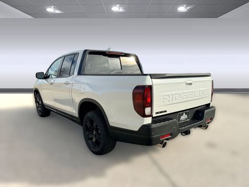 New 2026 Honda Ridgeline Black Edition image 3