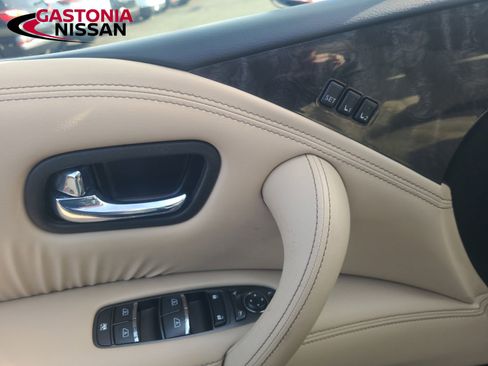 Used 2024 Nissan Armada Platinum w/ Captain's Chairs Package image 31