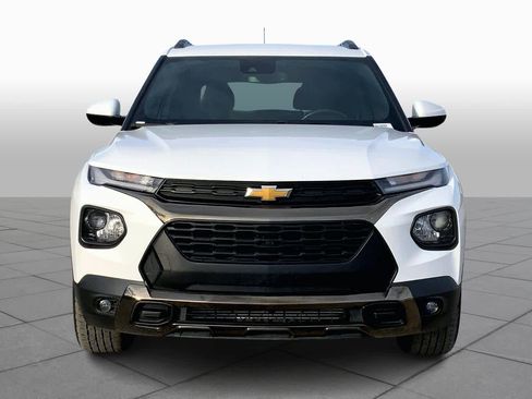 Used 2023 Chevrolet TrailBlazer ACTIV w/ Convenience Package image 3