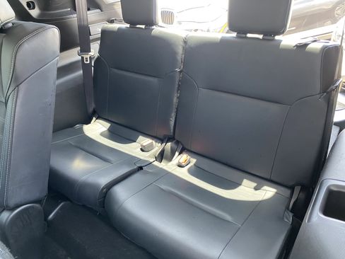 Used 2024 Mitsubishi Outlander SE AWD/4WD image 14