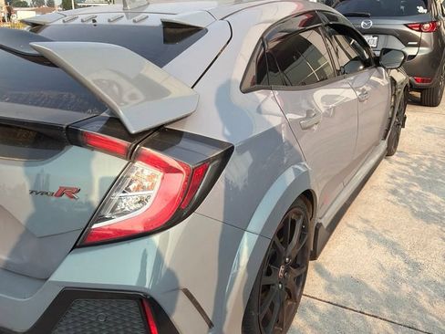 Used 2019 Honda Civic Type R image 3