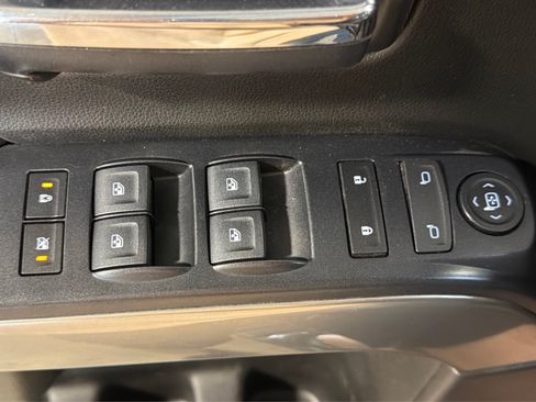 Used 2018 Chevrolet Silverado 1500 LT w/ All Star Edition AWD/4WD image 16