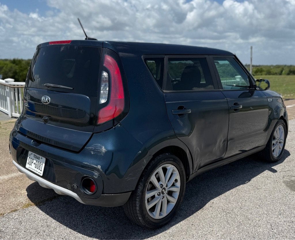 Used 2019 Kia Soul + FWD image 5