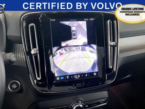 Certified 2025 Volvo XC40 B5 Plus image 31