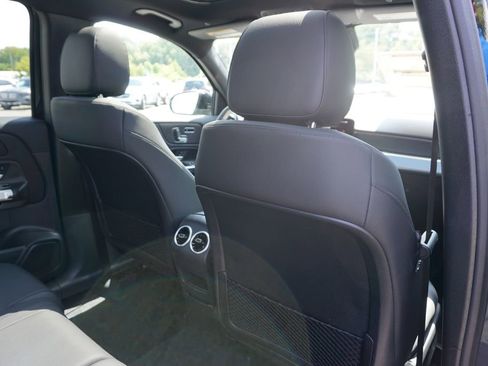 New 2025 Mercedes-Benz GLB 250 4MATIC image 60