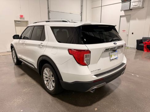 Used 2022 Ford Explorer Limited w/ Equipment Group 301A image 7