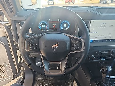 Used 2025 Ford Bronco Outer Banks image 13