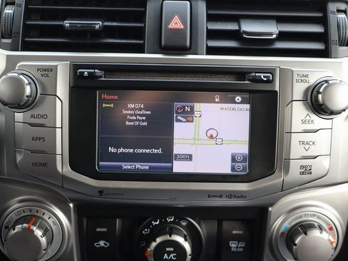 Used 2016 Toyota 4Runner SR5 image 11