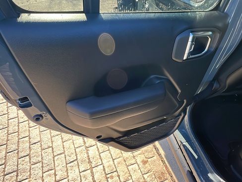 Used 2025 Jeep Wrangler Unlimited Rubicon 4xe w/ Convenience Group image 22