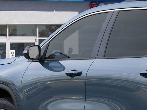 New 2026 Chevrolet Traverse LT w/ Sun and Wheel Package image 13