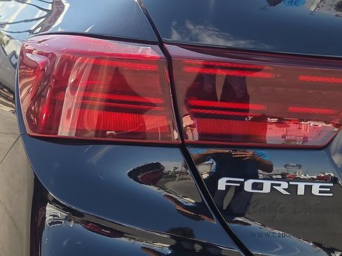 Used 2022 Kia Forte GT FWD image 9
