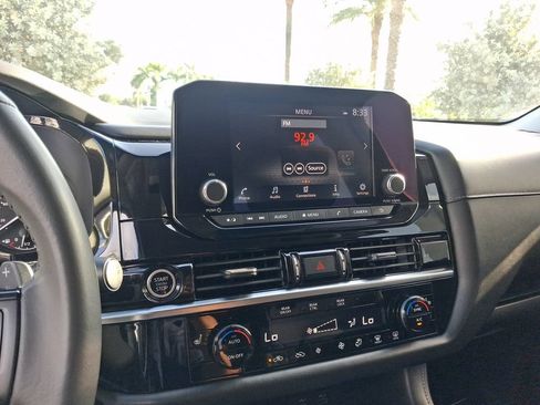 Certified 2023 Nissan Pathfinder SV FWD image 21