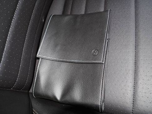 Used 2023 Volkswagen Jetta SE FWD image 39
