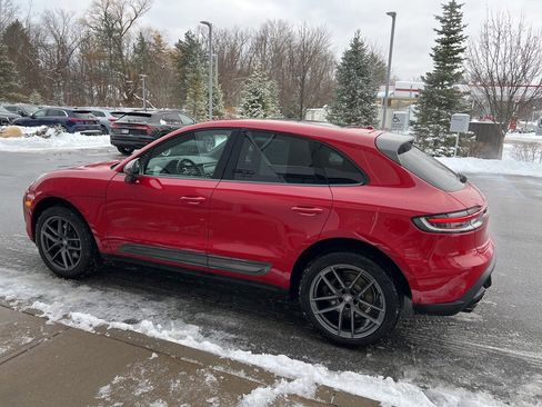 Used 2025 Porsche Macan Turbo image 49