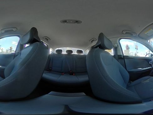 Used 2025 Kia K4 FWD image 41