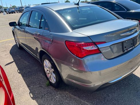 Used 2013 Chrysler 200 Touring w/ Cold Weather Group FWD image 12