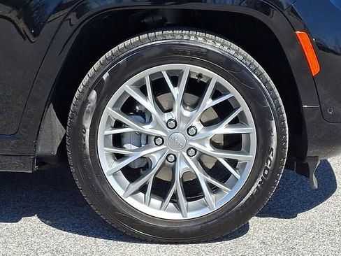 Used 2023 Jeep Grand Cherokee Summit w/ Adv Protech Group IV image 11