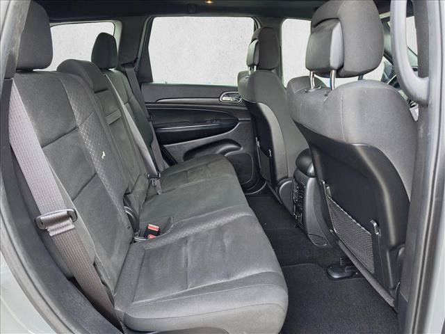 Used 2019 Jeep Grand Cherokee Laredo AWD/4WD image 12
