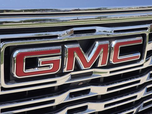 Used 2023 GMC Sierra 1500 Denali AWD/4WD image 6