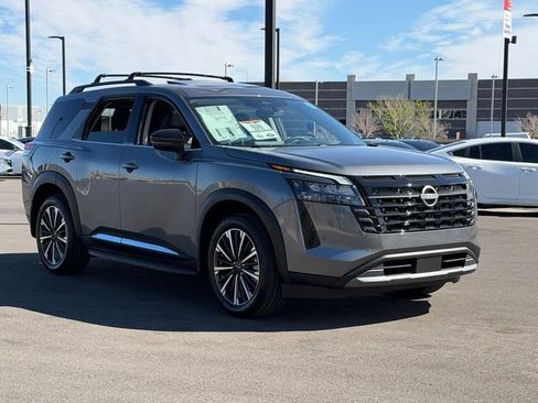 New 2026 Nissan Pathfinder Platinum w/ Cargo Package AWD/4WD image 9