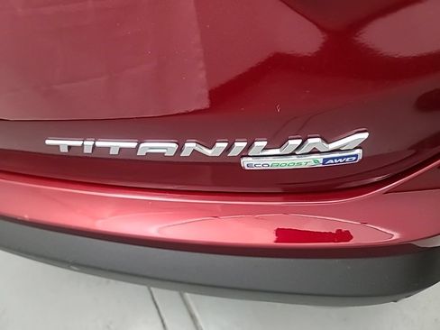 Used 2019 Ford Edge Titanium w/ Canadian Touring Package AWD/4WD image 12