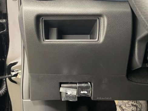 New 2025 Nissan Versa SV w/ Trunk Package image 18