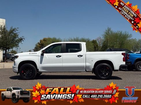 Used 2023 Chevrolet Silverado 1500 RST w/ Redline Edition AWD/4WD image 10
