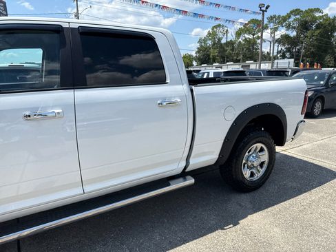 Used 2017 RAM 2500 SLT image 5
