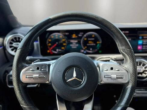 Used 2020 Mercedes-Benz CLA 250 image 17