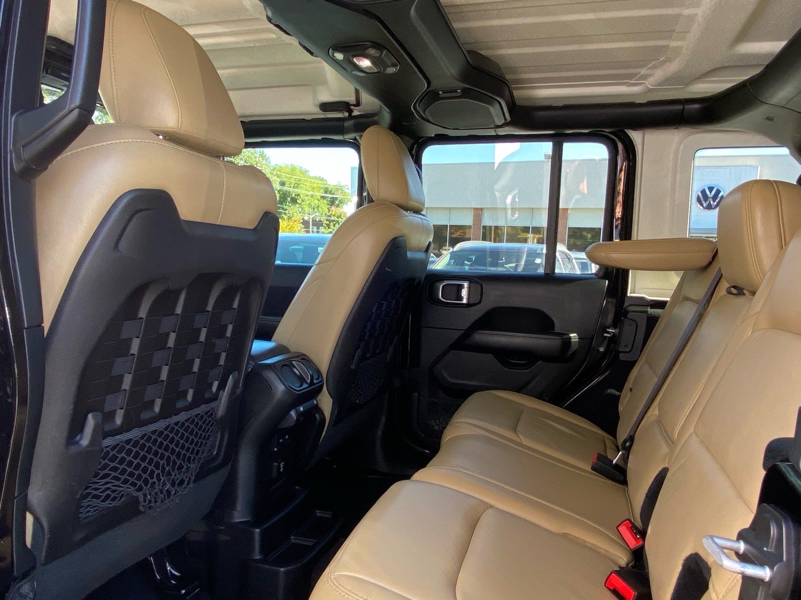 Used 2018 Jeep Wrangler Unlimited Rubicon AWD/4WD image 22