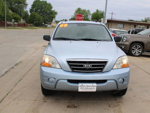 Used 2008 Kia Sorento 4WD image 3