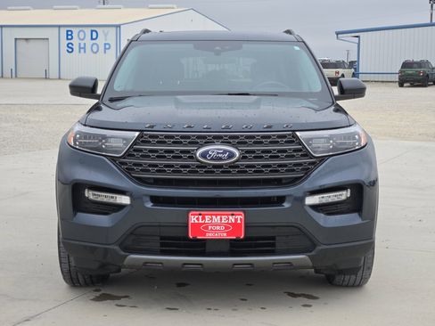 Used 2023 Ford Explorer XLT w/ Equipment Group 202A image 2