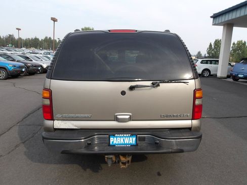 Used 2003 Chevrolet Suburban LT w/ LT Preferred Equipment Group AWD/4WD image 4