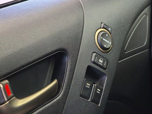 Used 2015 Hyundai Genesis 3.8 image 34