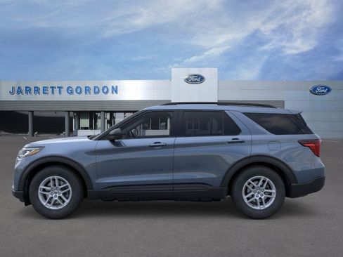 New 2026 Ford Explorer Active RWD image 3