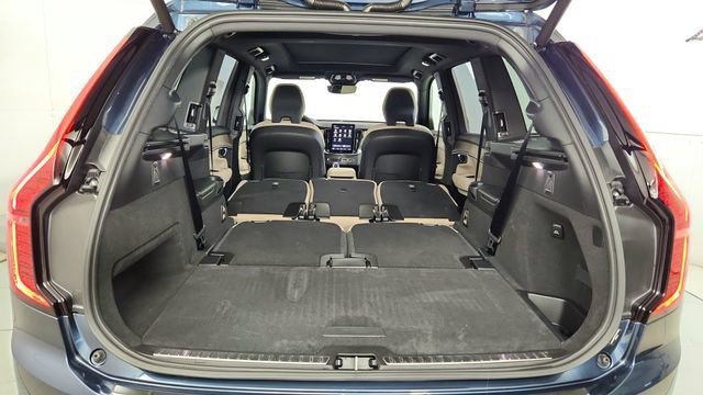 New 2026 Volvo XC90 T8 Plus w/ Protection Package AWD/4WD image 43
