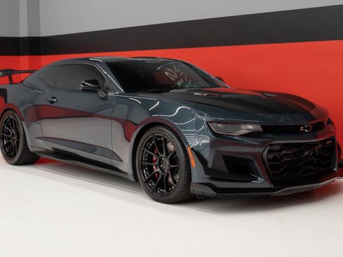 Used 2019 Chevrolet Camaro ZL1 RWD image 52