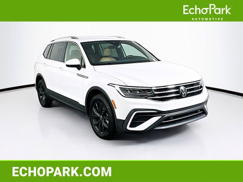 Used 2024 Volkswagen Tiguan SE image 1