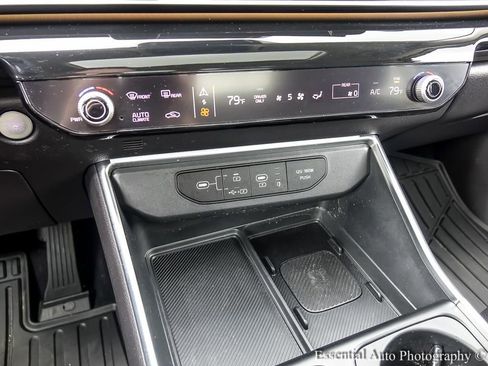 Used 2026 Kia Carnival SX Prestige FWD image 24