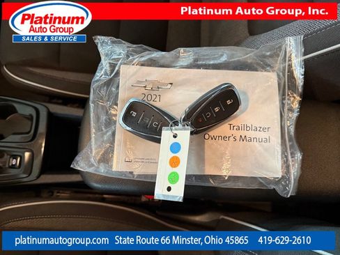 Used 2021 Chevrolet TrailBlazer LT FWD image 25