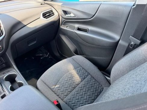 Used 2024 Chevrolet Equinox LT w/ LPO, Floor Liner Package FWD image 19