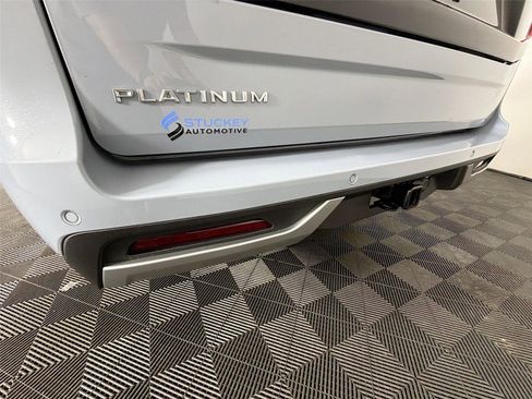 Used 2025 Ford Expedition Platinum w/ Platinum Ultimate Package AWD/4WD image 42