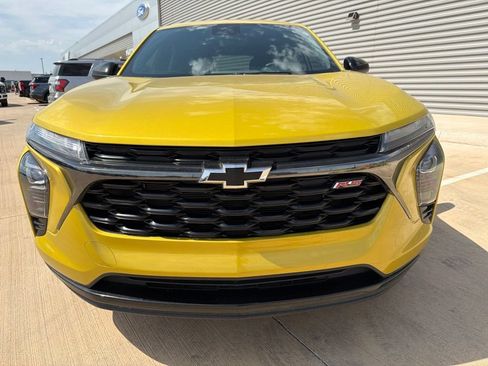 Used 2024 Chevrolet Trax RS w/ Driver Confidence Package FWD image 8