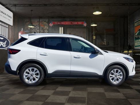 Used 2025 Ford Escape Active FWD image 7