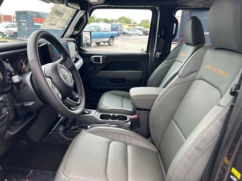 New 2025 Jeep Gladiator Mojave image 20
